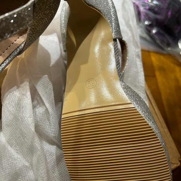 Shoes - Picture 2 of 2